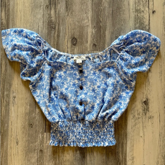 Monteau Los Angeles | Floral Blue Top - Picture 2 of 5